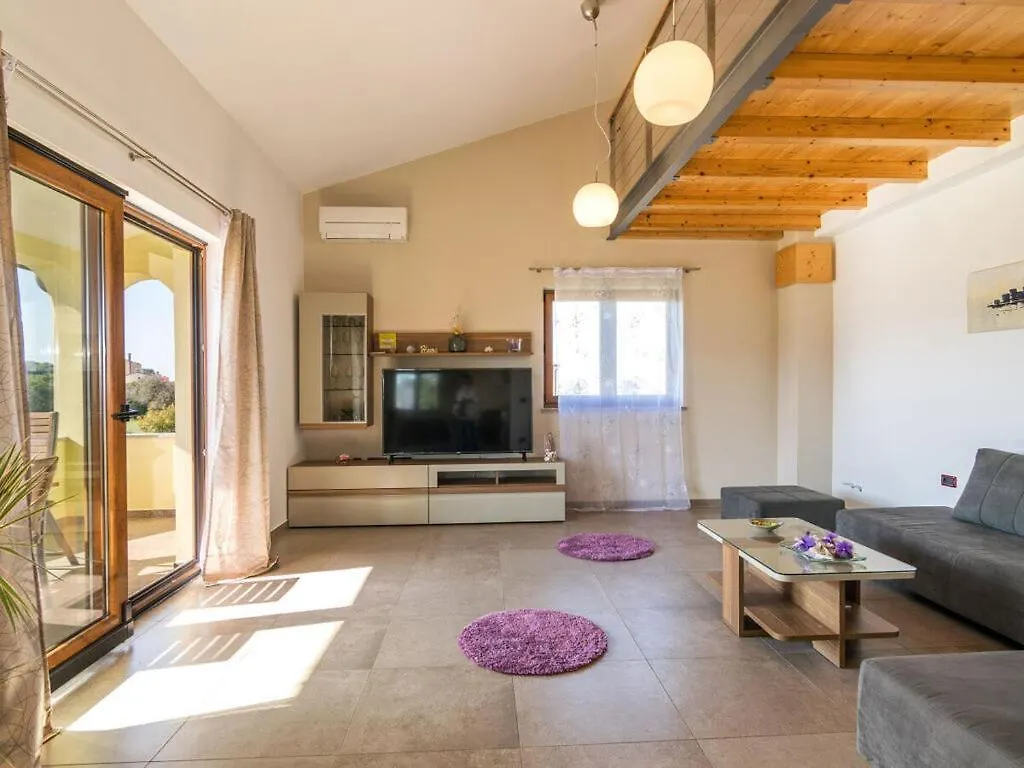 Villa Linden Tree プーラ